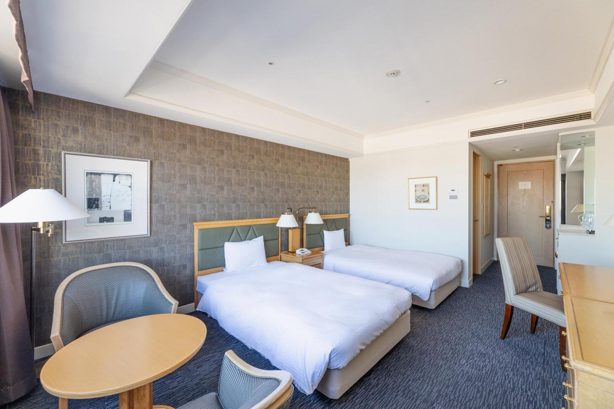 Hotel The Qube 4*